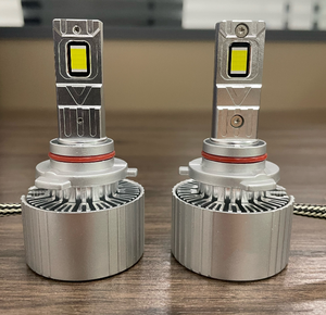 YOUCHESHI 200W 20000LM Nouvelle ampoule de phare LED 9005 6500K Lumière blanche froide Phare de voiture 12-24V Aluminium+Laiton Universel OEM/ODM - Product Image 6