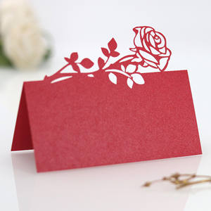 การ์ดติดโต๊ะงานแต่งงานและวันแม่แบบเป็นมิตรกับสิ่งแวดล้อม ทำจากกระดาษลายดอกไม้ ตัดด้วยเลเซอร์ พร้อมชื่อแขกและที่นั่งสำหรับแขก - Product Image 4