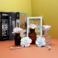 Diffuseur en céramique fait main pour parfums aromatiques en forme de rose, disponible en gros et compatible avec les huiles essentielles
