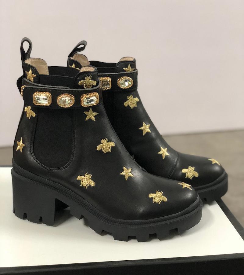 Women Designer Boots Martin Desert Boot Flamingos Love Arrow 100% Real Leather Medal Coarse Non-Slip Winter Shoes Size US5-11