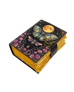 Carnet en cuir fait main motif floral de lune et de papillon, Grimoire céleste gaufré, pages vierges pour écrire, dessiner, esquisser et prendre des notes - Product Image 2