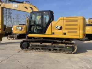 Excavadora de Orugas Usada en Venta, Modelo 2023, 320GC, 20 Toneladas, Componentes Centrales de Motor y Bomba, Pocas Horas de Trabajo - Product Image 2