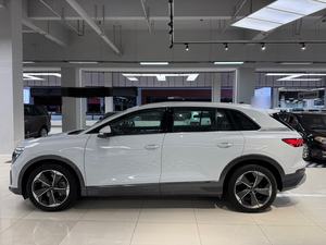 <span class=keywords><strong>Audi</strong></span> Q5 e-tron <span class=keywords><strong>BEV</strong></span> SUV d'occasion en excellent état, propulsion arrière, 7 places - Product Image 3