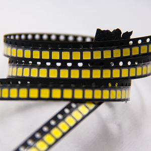 <span class=keywords><strong>Smd3030</strong></span> 3v 6v 9v 12v haute luminosité blanc froid 4000k perle Diode SMD LED 3030 puces - Product Image 1