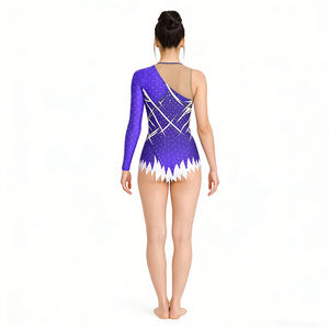 Leotardo de Gimnasia Morado Personalizado OEM de Estilo Moderno con Manga Asimétrica y Pedrería, Traje de Danza para Actuaciones Profesionales - Product Image 6