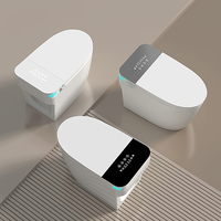 WC intelligent monobloc moderne avec bidet intégré, chasse d'eau automatique à capteur S-trap allongé, fonctionnement automatique, télécommande intelligente et fonction de chauffage