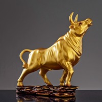 Statue de taureau dorée en résine, figurine de bureau peinte à la main pour entrée de bureau et cadeau d'affaires en gros