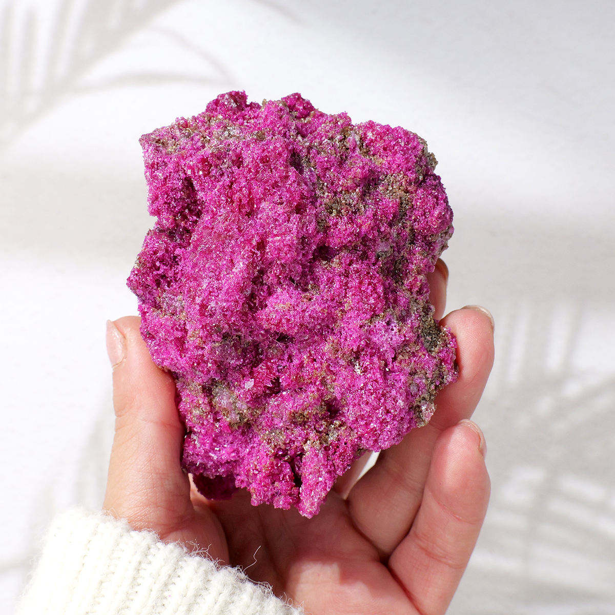 หินดิบสีทับทิมโรสแมดเดอร์