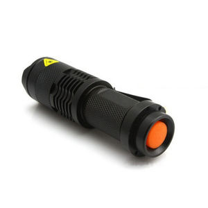 Mini <span class=keywords><strong>Powered</strong></span> AA 14500 pin blacklights 395nm LED Zoomable 365nm UV đèn pin để phát hiện - Product Image 4