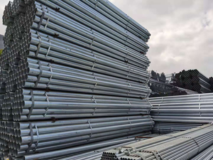 El <span class=keywords><strong>Precio</strong></span> de <span class=keywords><strong>poste</strong></span> de luz de calle de 1,5 pulgadas y 2 pulgadas Tubo de acero al carbono galvanizado de 6 <span class=keywords><strong>metros</strong></span> 10000 toneladas 100% L/C Pago - Product Image 6