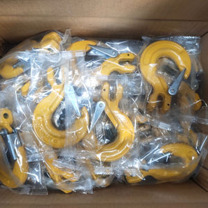 Gancio a Forcella Resistente con Chiusura di Sicurezza per Sollevamento e Attrezzatura Industriale e Mineraria - Product Image 5