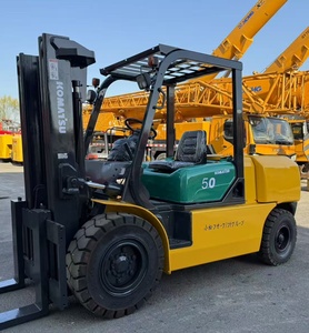 Grand chariot élévateur diesel d'occasion de 10 à 16 tonnes Chariot élévateur KOMATSU FD50 de 5 tonnes avec moteur ISUZU et manette de vitesse latérale Bon état Prix bas - Product Image 6