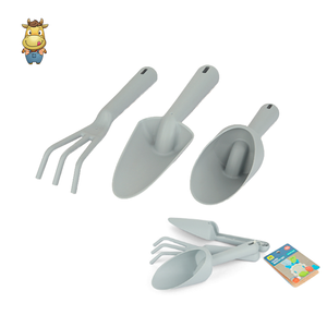 Ensemble de 3 jouets de plage pour enfants : râteau, pelle et pioche – Outils de jardinage pour le sable – Jeu d'extérieur estival - Product Image 3