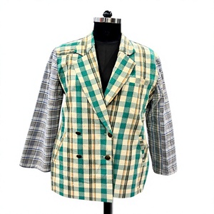 Chaqueta Blazer de Mujer Hecha a Mano con Doble Botonadura, Estilo Kantha, Patchwork, Acolchada, Estilo Boho, a Cuadros, Vintage, 100% Algodón - Product Image 1