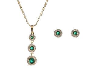 Bijoux architecturaux en gros – Ensemble de bijoux plaqué or 18 carats tendance : collier et boucles d'oreilles géométriques en alliage de cuivre de qualité supérieure - Product Image 4