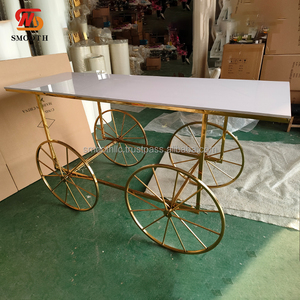 Chariot à gâteau décoratif en acier inoxydable doré pour mariage, anniversaire, fête, avec roues mobiles - Product Image 1