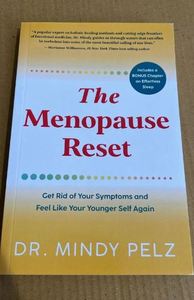 Le livre « Reset de la ménopause » de Dr Mindy Pelz, livre de santé et de bien-être pour femmes en anglais, best-seller, en vente - Product Image 3