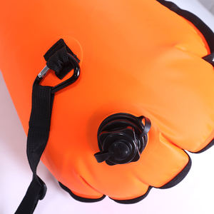 Bouée de natation avec grand sac étanche à l'intérieur du lac pour nager en toute sécurité derrière les flotteurs sac de bouée gonflable personnalisé - Product Image 6