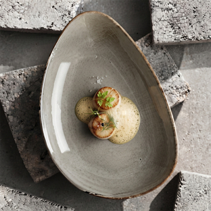 Venta al por mayor directa de fábrica: Plato de porcelana reactivo gris esmaltado único para pescado, <span class=keywords><strong>vajilla</strong></span> larga de cerámica para restaurante y hotel - Product Image 1