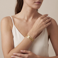 Bracelet ouvert élégant en acier inoxydable plaqué or 18 carats, style cour, texture martelée en relief, tendance