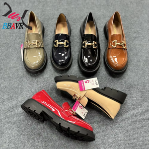 รองเท้าส้นเตี้ยผู้หญิง Sweet Bow Heart รุ่น Retro Mary Janes หนังแก้ว พื้นยาง หุ้มด้วยไมโครไฟเบอร์ สไตล์โลลิต้า - Product Image 4