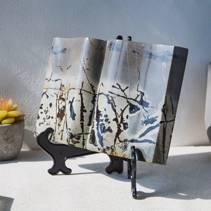 Sculpture de <span class=keywords><strong>livre</strong></span> en jaspe naturel, pierre précieuse polie, artisanat populaire, motifs uniques, haute qualité pour la décoration intérieure - Product Image 1