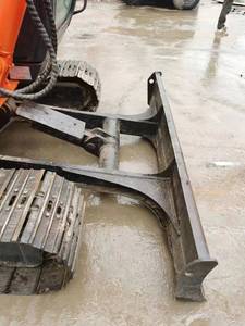 Mini-excavatrice Hitachi ZX60 d'occasion, 6 tonnes, d'origine japonaise, compacte, sur chenilles, avec lame de bulldozer, en stock - Product Image 3