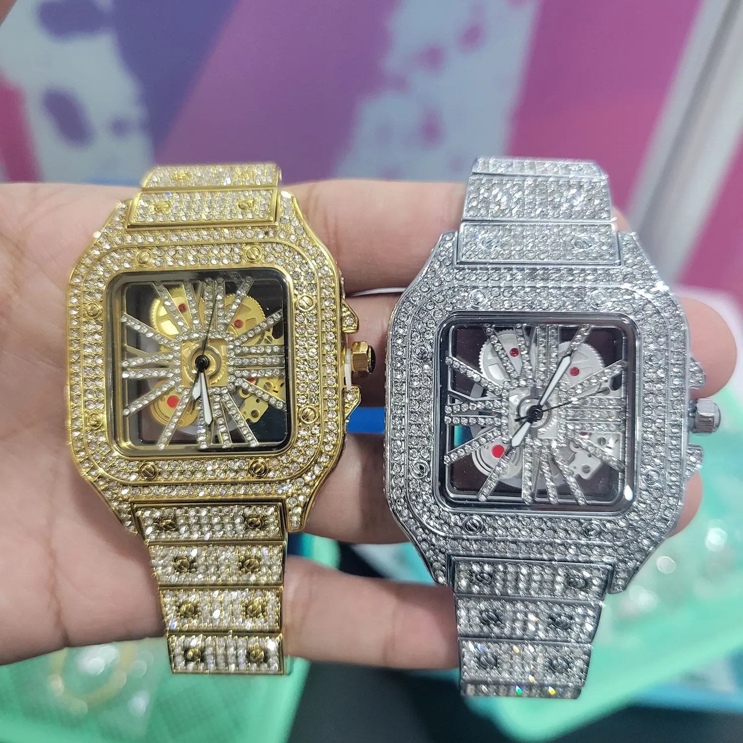 Logotipo personalizado de gama alta Caballeros de cuarzo de acero inoxidable completo diamantes de imitación reloj de lujo de los hombres Bling Diamond Iced Out reloj