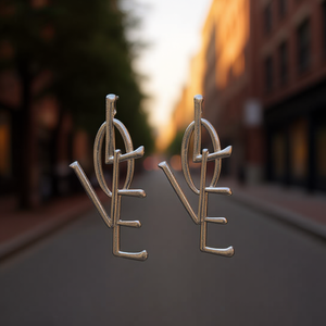 Boucles d'oreilles pendantes en forme de lettre d'amour, plaquées or, en alliage de zinc, bijoux tendance pour femmes, pour les soirées - Product Image 2