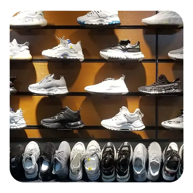 Vente en gros de balles de chaussures de marque d'occasion de haute qualité en vrac stock de vêtements de styles mixtes pour femmes et hommes