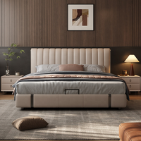 Luxuriöses Bett im Italienischen Stil aus Echtem Leder, Modernes Schlafzimmermöbel, Kingsize Polsterbett mit Metallakzenten