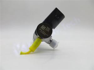 GK2Q-9K546-AC GK2Q-9K546-AB JB3Q-9K546-AA véritable nouvel injecteur à rampe commune d'origine pour FORD <span class=keywords><strong>TRANSIT</strong></span> / FOCUS - Product Image 1