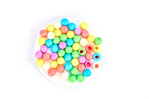 Grande Promotion Bonbons Gommeux Moelleux Mini en Forme de Raisin 2g, <span class=keywords><strong>Halal</strong></span>, Gelée Aigre avec Confiture de Fruits en Bouteille, Certifiés <span class=keywords><strong>Halal</strong></span> par le Fabricant - Product Image 6