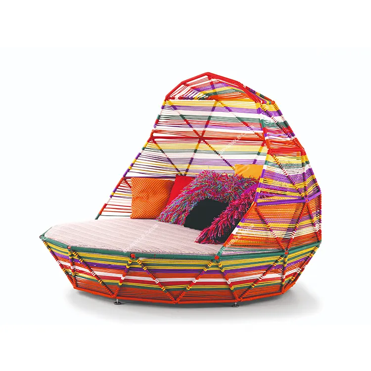 स्पार्कल अवकाश आउटडोर रंगीन टोकरी रतन घोंसला विला इंद्रधनुष टोकरी सोफे बिस्तर बाहरी फर्नीचर