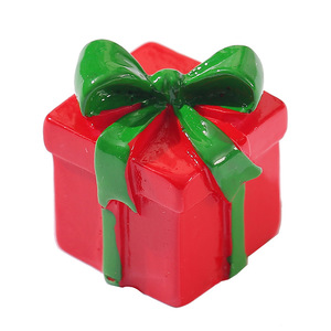 Adornos navideños de resina para caja de regalo, decoraciones en miniatura para colgar en el árbol, forma rectangular pintada a todo color - Product Image 5
