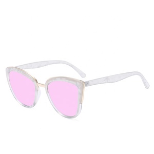 Vente flash - Lunettes de soleil unisexes pour femmes de la marque Benola, modèle Cateye, verres rouges dégradés, modèle 7016 - Product Image 4