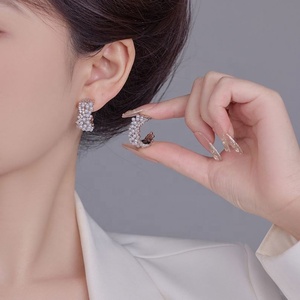 Pendientes Estilo Francés para Mujer, Diseño Ligero y Elegante con Perlas y Circonitas, Versátiles, Modernos, con Temperamento Único, Regalo - Product Image 2