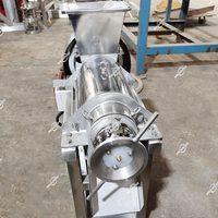 Industriële fruitsap schroefpersmachine extractor voor het maken van fruit- en kokosmelk, inclusief was- en verwerkingslijn