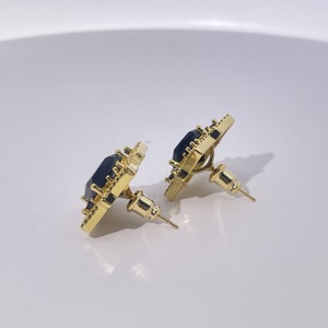 Pendientes de Botón Redondos Negros de Circonita, Estilo Clásico, Elegante y Sofisticado, Chapados en Oro sobre Latón, para Mujer, de Tianyu Gems - Product Image 1