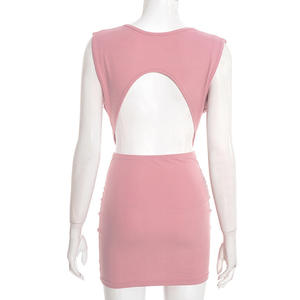 Viviblook Y25DS557 Robe d'été pour femmes, nouvelle robe mini sans manches plissée à décolleté profond en V, couleur unie, sexy - Product Image 6