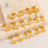 Boucles d'oreilles mini clous plaquées or 18 carats SUMMLY, animaux marins (étoile de mer, tortue, hippocampe, coquillage) pour femme, idéales pour les vacances d'été à la plage