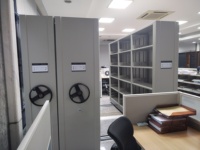 Vente flash : Étagères mobiles compactes en acier haute densité pour archives, bibliothèques, bureaux et entrepôts