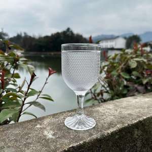 Gobelet à vin en cristal vintage européen créatif de 8 oz avec motif de points - Product Image 2