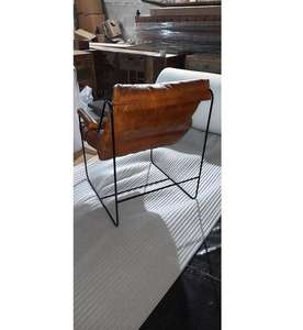 Fauteuil lounge en cuir, chaise de salon luxueuse et confortable, structure en métal, chaise de salle à manger en cuir beige - Product Image 3