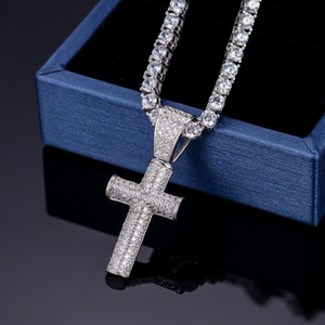 Collar con Colgante de Cruz de Plata de Ley 925 con Micro Pavé de Circonita de Messi Jewelry para Hombre - Product Image 1