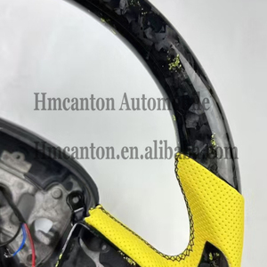 Volante Deportivo de Fibra de Carbono Forjado con Agarre de Cuero Perforado, Diseño Innovador para Dodge Challenger - Product Image 2