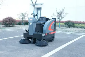Industrial Electric CP-9 Wheelie Machine Heavy Duty Plastic Ride-On Sweeper With Motor Pump For Home Use Restaurants Hotels