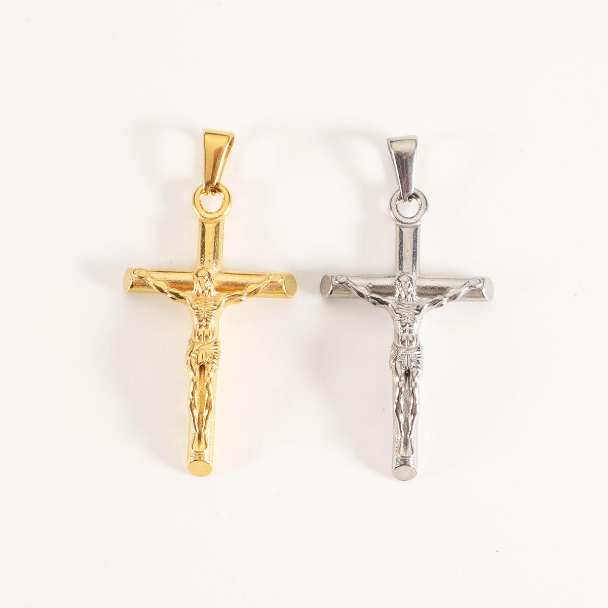 Pendentif Crucifix