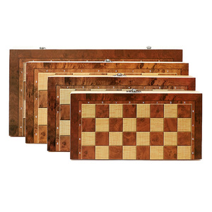 Set di scacchi magnetico pieghevole in legno da 34 pezzi gioco da tavolo da viaggio portatile per bambini Set di giochi da tavolo portatili - Product Image 4
