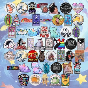 50 Model Pin Enamel 2026 Terlaris Hewan Kucing Hitam Musik Kopi Logo Bulat Anime Lencana Kerah Tersedia di Gudang Grosir - Product Image 1